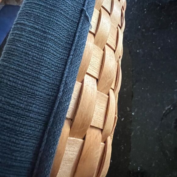 Taskets Renaissance vintage basket w/Navy Blue liner. 8.5” x 14” - Picture 2 of 11